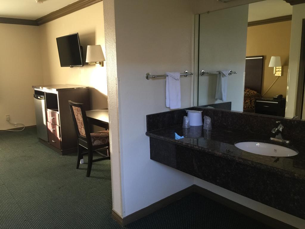 Mountain Inn Ontario Phòng bức ảnh